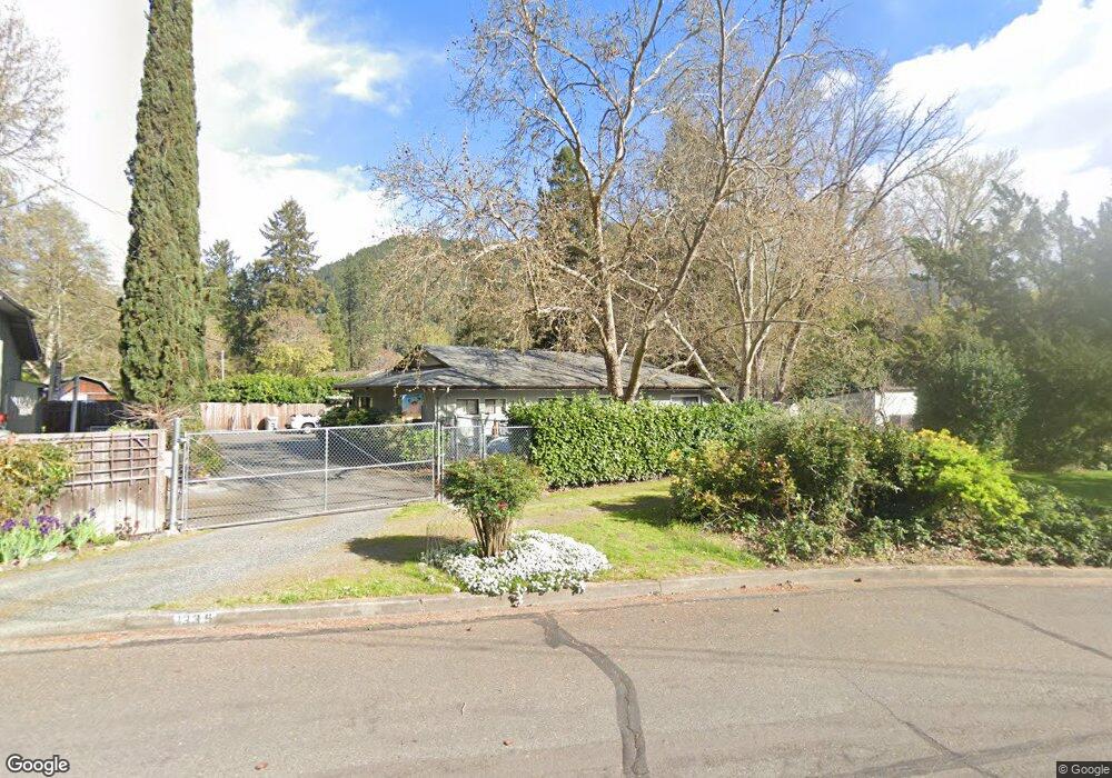 1335 SE Herrick Ln, Grants Pass, OR 97526 - photo 1