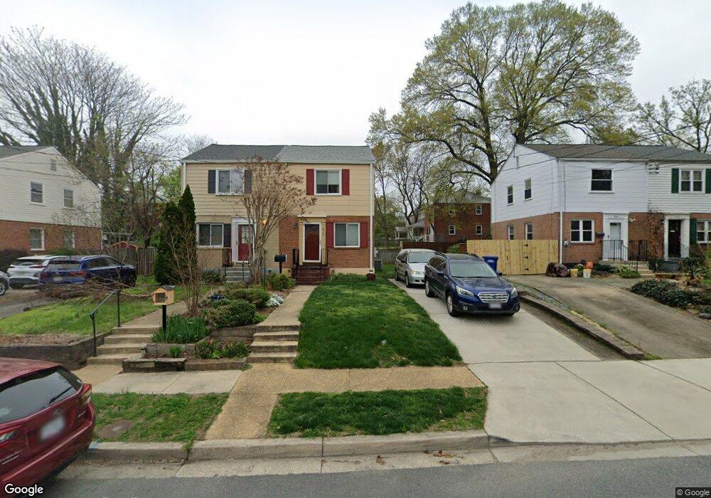 5713 Fenwick Dr, Alexandria, VA 22303 - photo 1