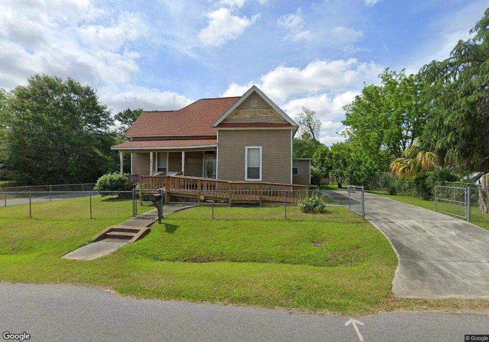 615 E Altamaha St, Fitzgerald, GA 31750 - photo 1