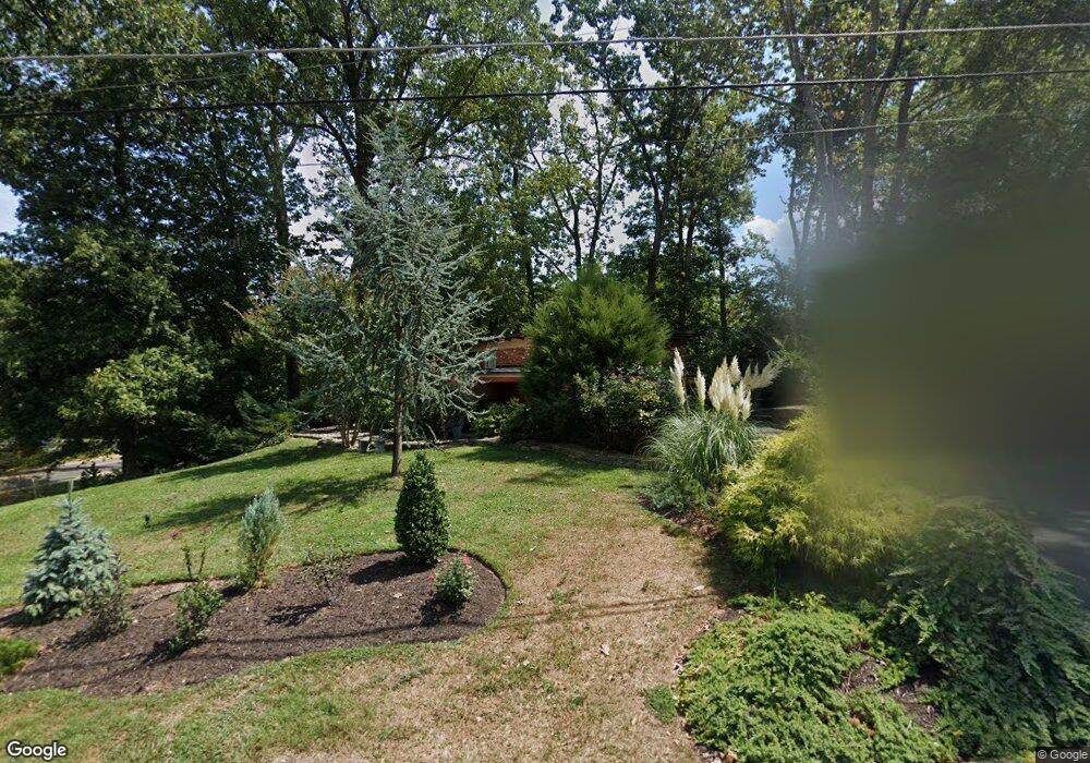 6126 Beachway Dr, Falls Church, VA 22041 - photo 1