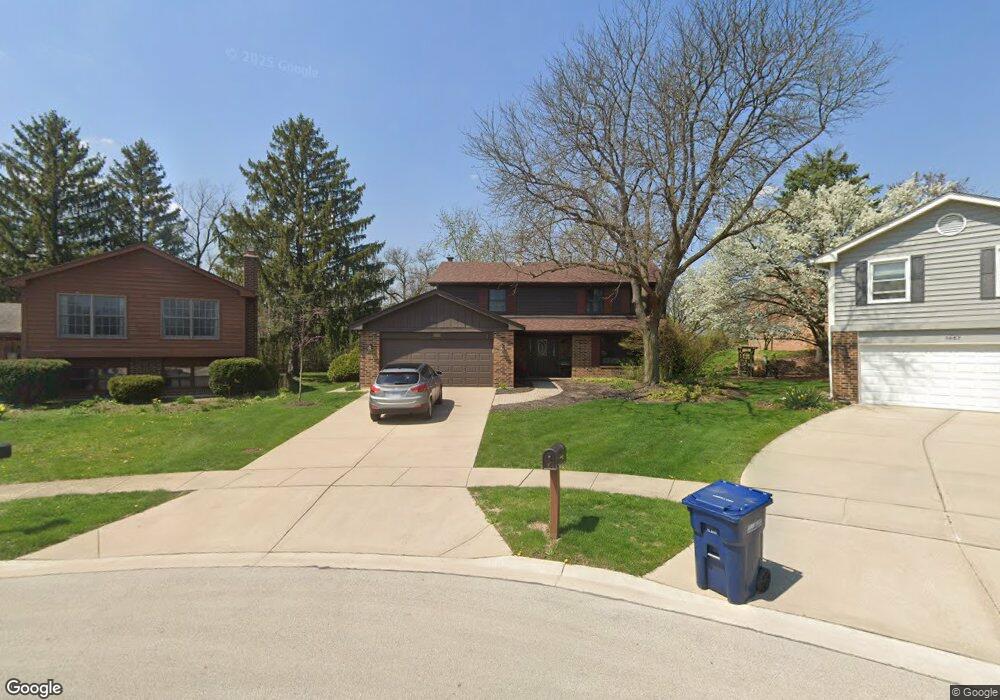 1450 Huntleigh Ct, Wheaton, IL 60189 - photo 1