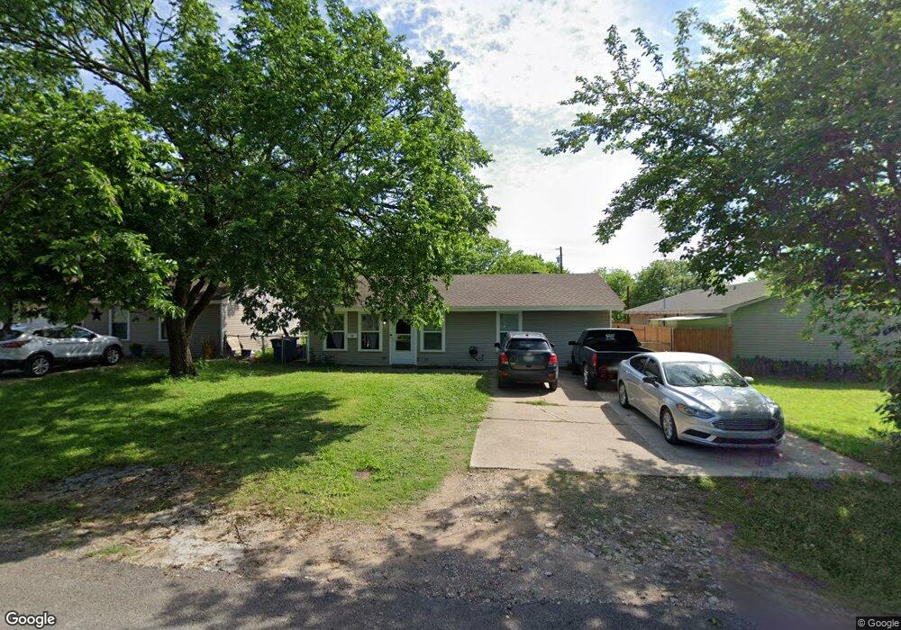 908 S Mckinney St, Ennis, TX 75119 - photo 1