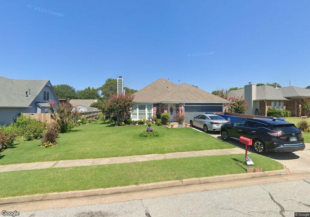 1316 W Twin Oaks St, Broken Arrow, OK 74011 - photo 1