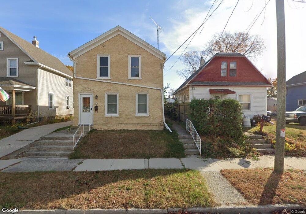 815 N 10th St, Manitowoc, WI 54220 - photo 1