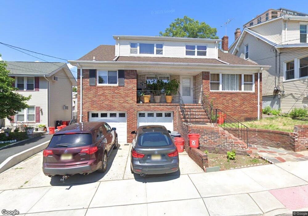 369 Lafayette Ave unit 2nd Floor, Cliffside Park, NJ 07010 - photo 1