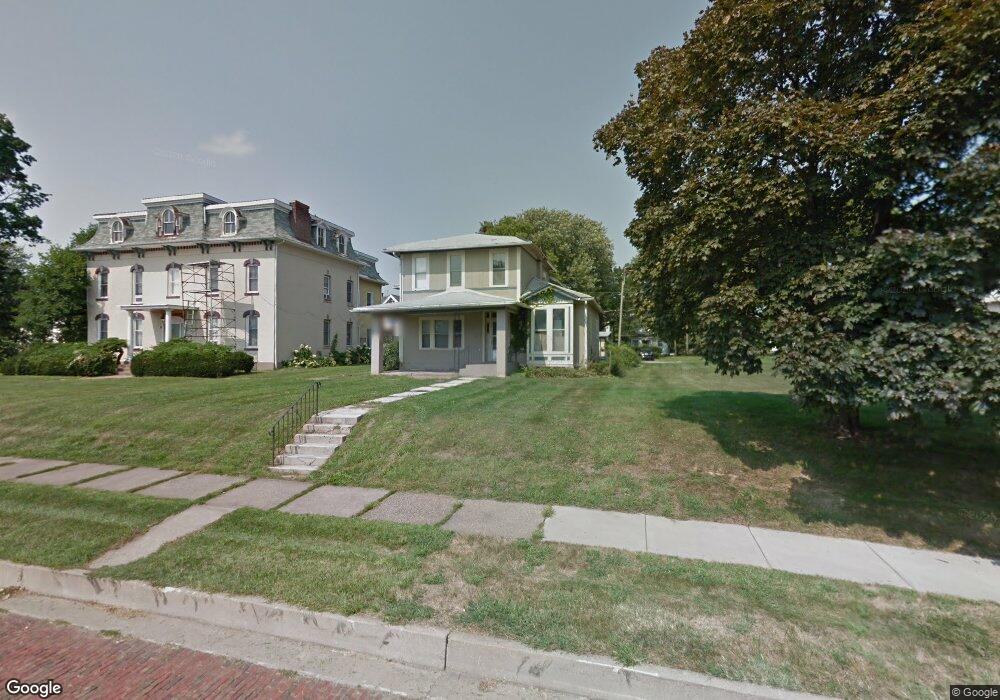 216 E 11th St, Davenport, IA 52803 - photo 1