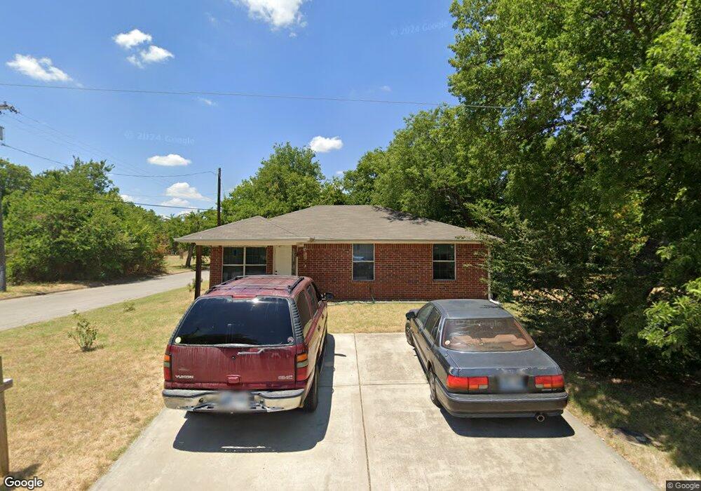 1021 Mill St, Gainesville, TX 76240 - photo 1