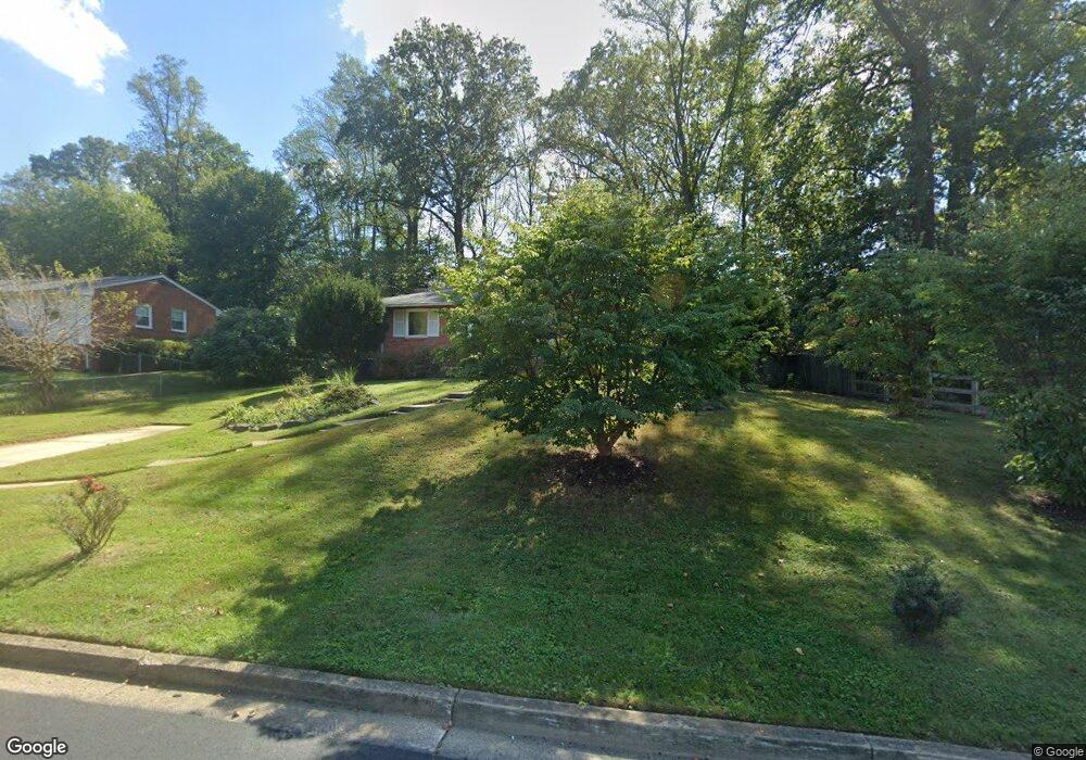 9219 Dellwood Dr, Vienna, VA 22180 - photo 1