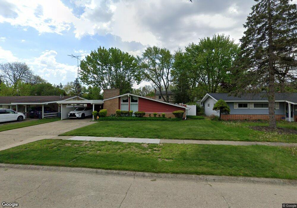 1913 Greenbriar Ln, Flint, MI 48507 - photo 1