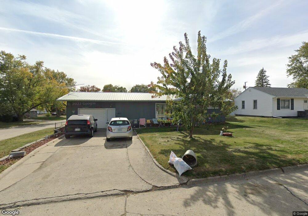 2213 S 7th Ave E, Newton, IA 50208 - photo 1