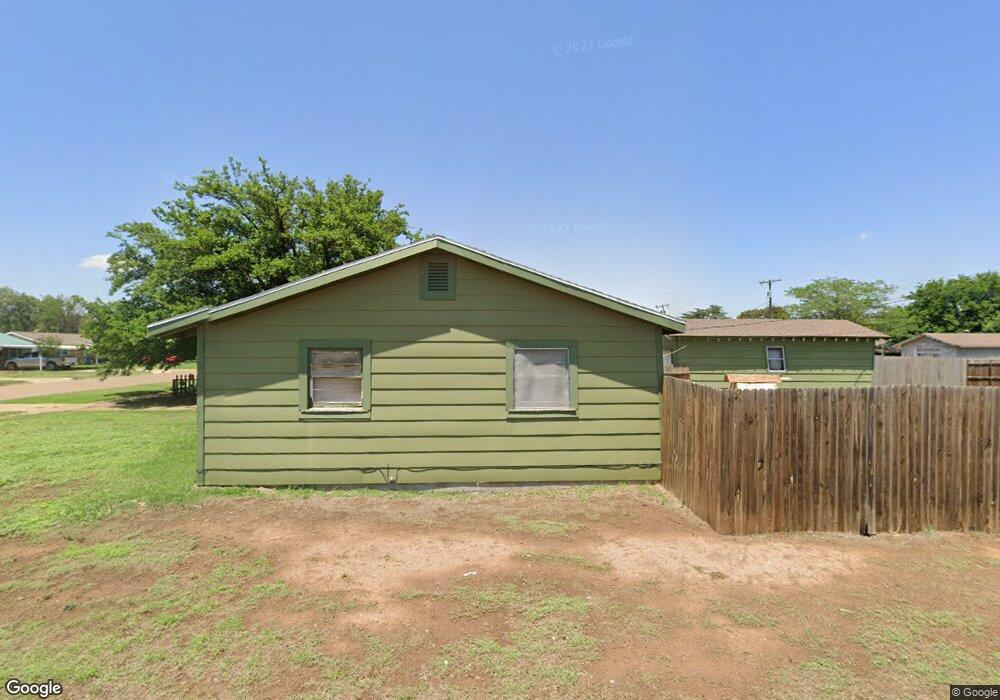 1500 Dallas St, Plainview, TX 79072 - photo 1