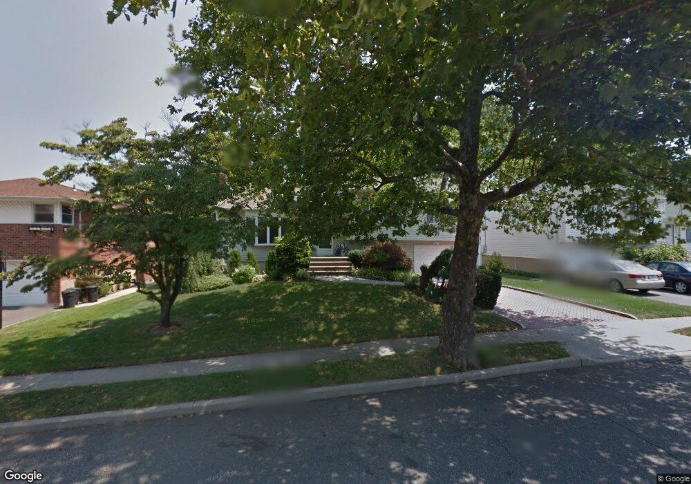 101 Belmont Cir, Syosset, NY 11791 - photo 1