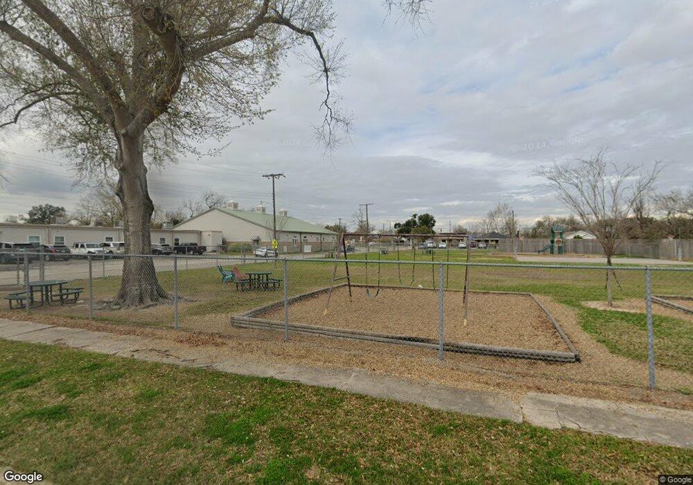 915 Division St, Lake Charles, LA 70601 - photo 1