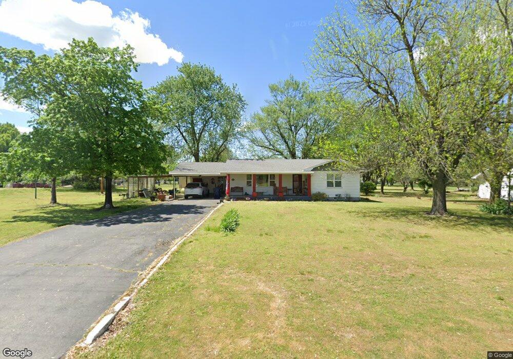 803 S Highschool Ave, Columbus, KS 66725 - photo 1