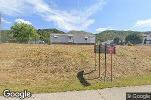 17 7th St, McMechen, WV 26040