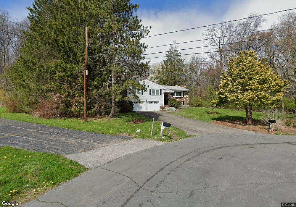 49 Juniper Ln, Framingham, MA 01701 - photo 1