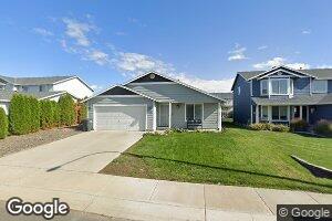 105 N Glacier St, Moxee, WA 98936