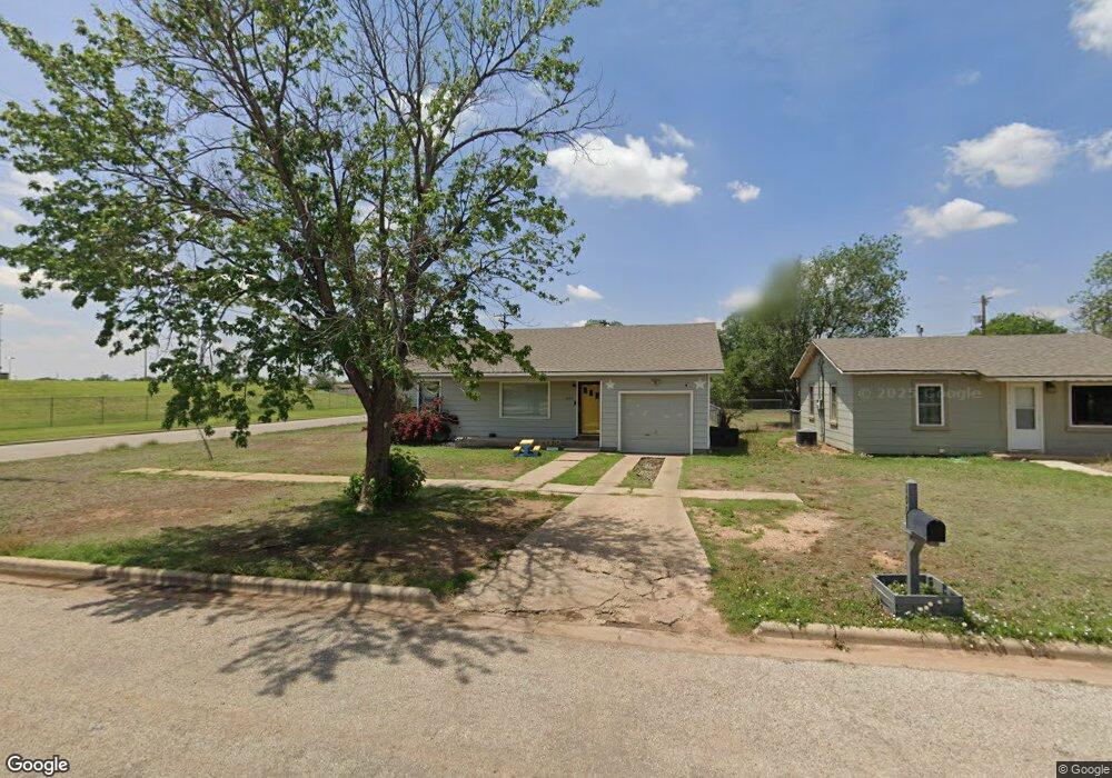 1001 Wayland St, Plainview, TX 79072 - photo 1