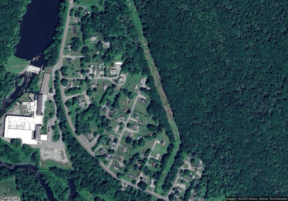 16 Maple St, Great Barrington, MA 01230 - photo 1