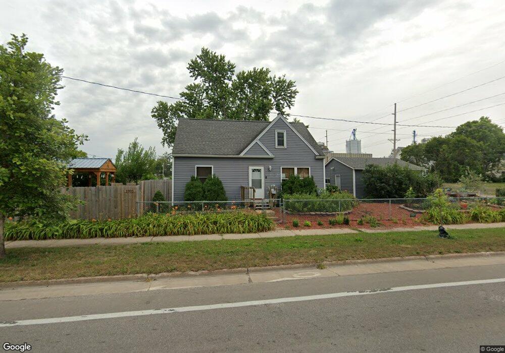 1005 Ellis Blvd NW, Cedar Rapids, IA 52405 - photo 1