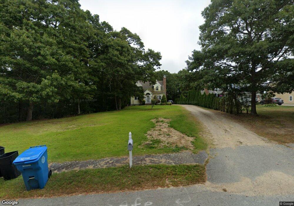 8 Berrihill Cir, Teaticket, MA 02536 - photo 1