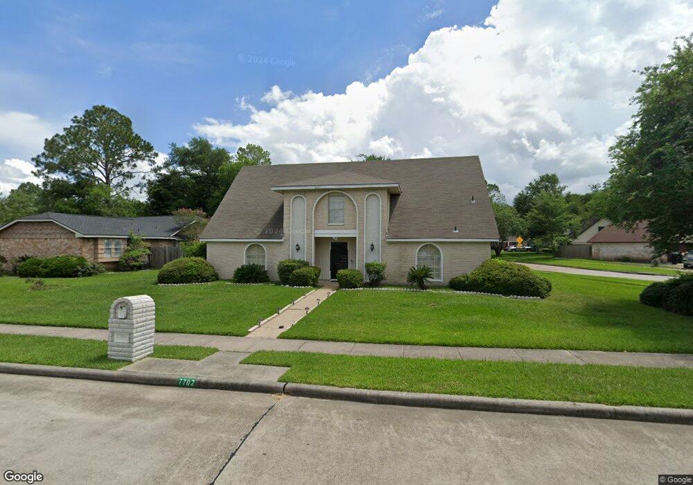 7702 Streamside Dr, Houston, TX 77088 - photo 1