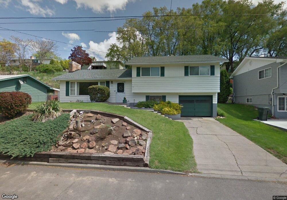 816 NW 6th St, Pendleton, OR 97801 - photo 1