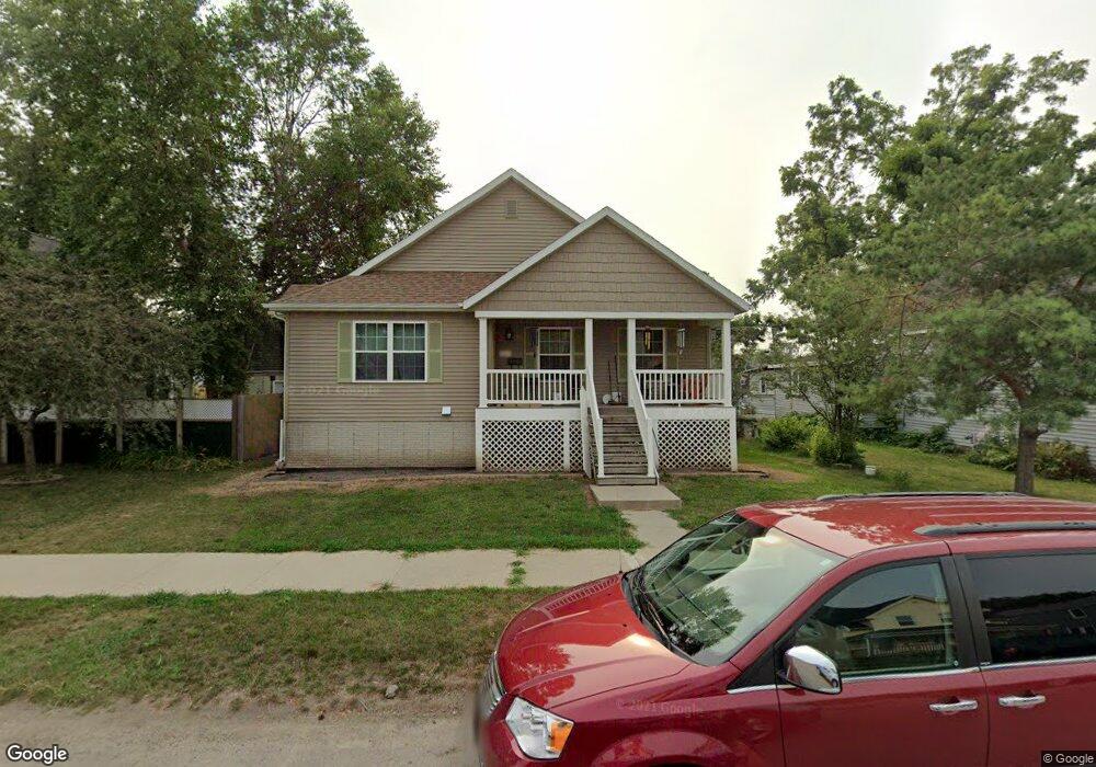 1011 9th St NW, Cedar Rapids, IA 52405 - photo 1