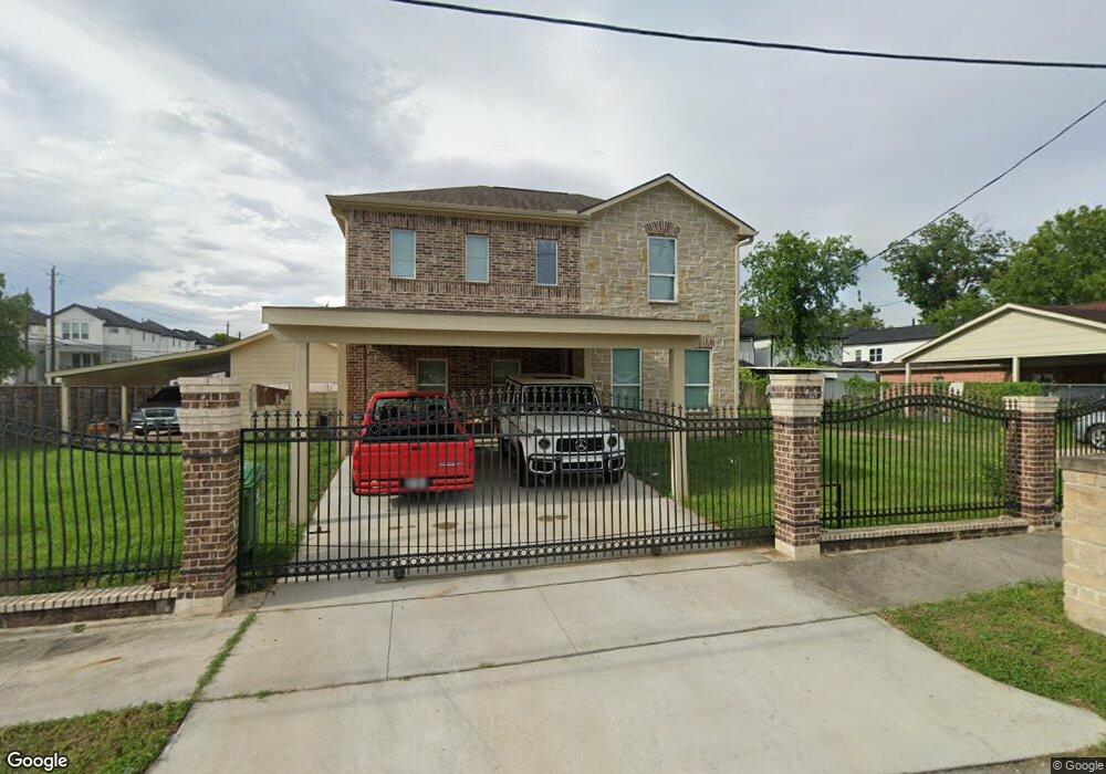 4905 Creekmont Dr, Houston, TX 77091 - photo 1