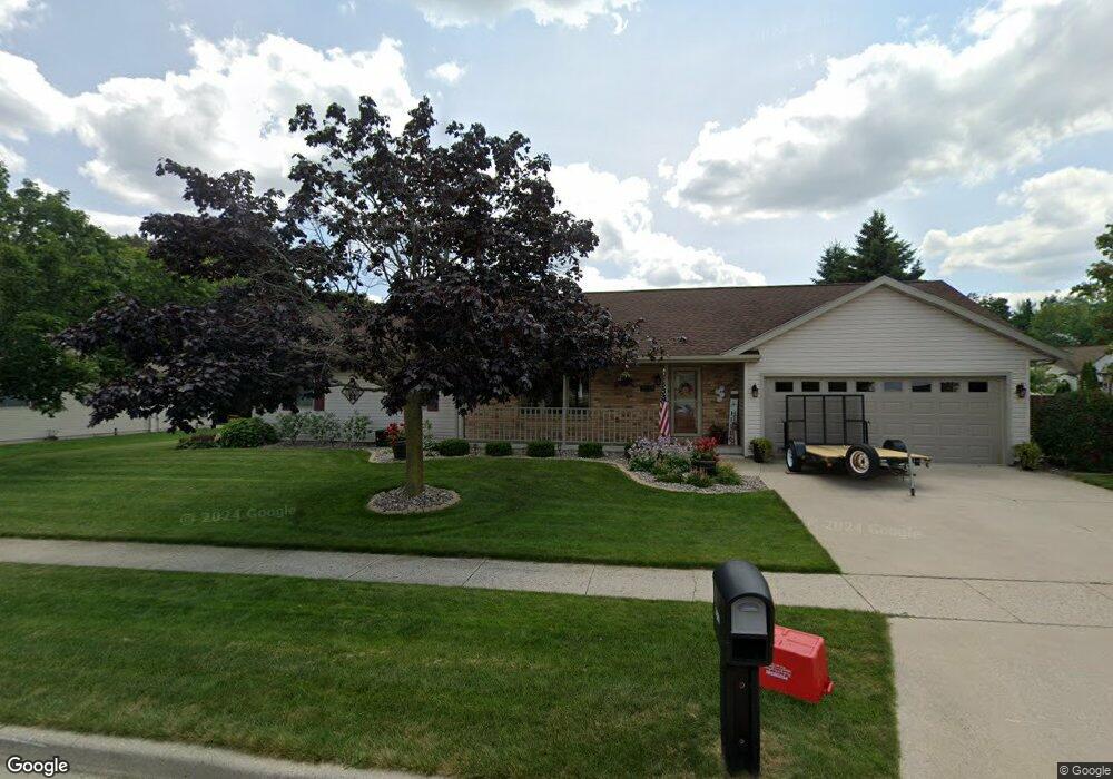 4559 E Whitetail Ct, Manitowoc, WI 54220 - photo 1