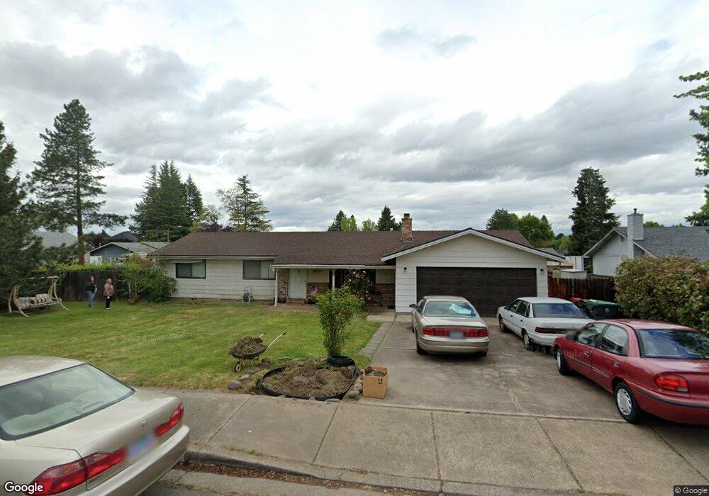 2811 Crystal Dr, Medford, OR 97504 - photo 1