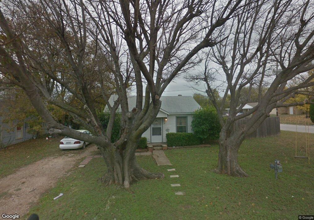 695 Meadow Park Dr, Fort Worth, TX 76108 - photo 1