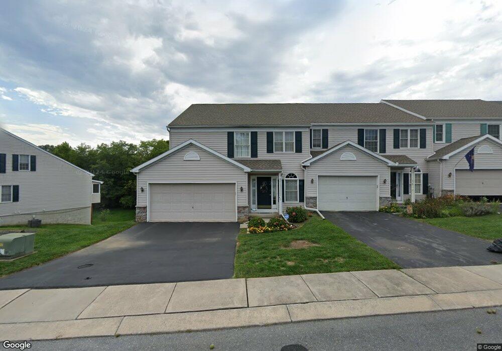 40 Creekside Dr, Millersville, PA 17551 - photo 1