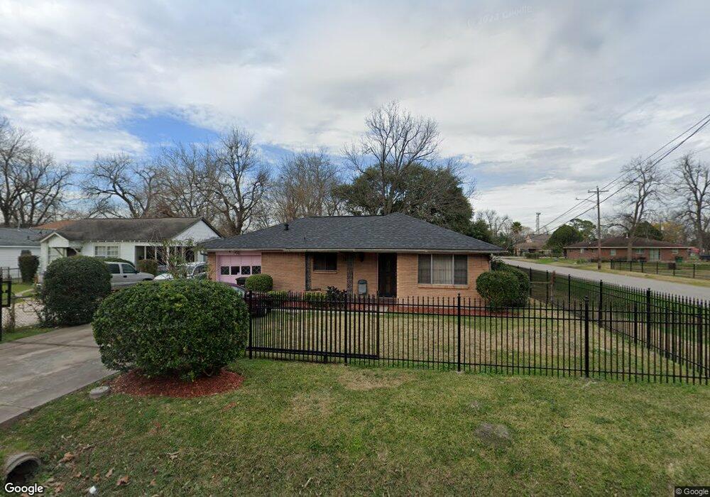 3111 Melbourne St, Houston, TX 77026 - photo 1