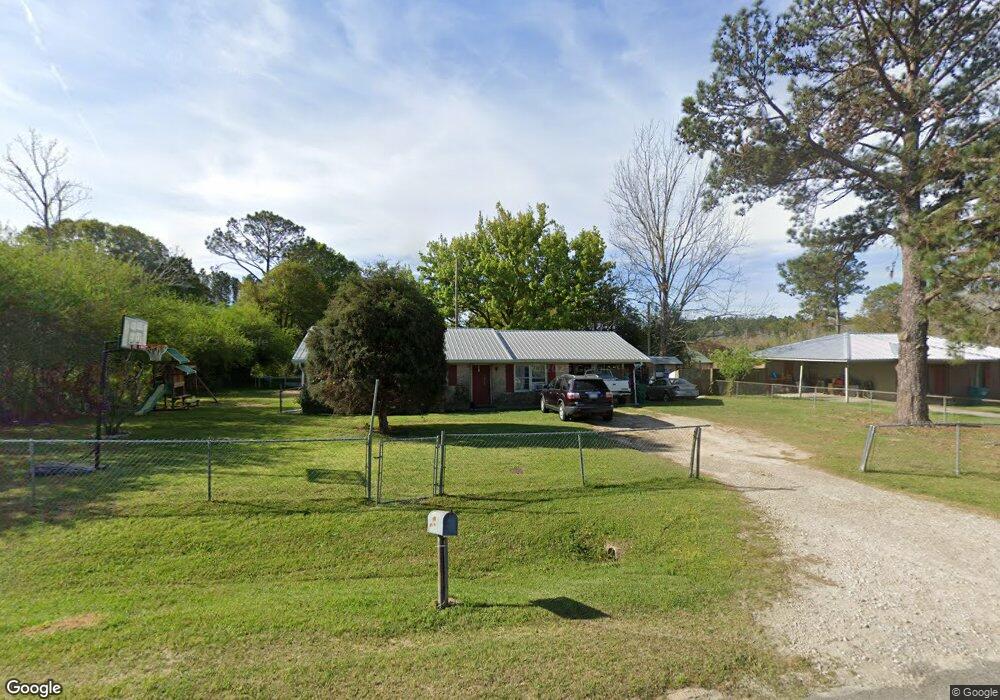 124 Brookhill Dr, Fitzgerald, GA 31750 - photo 1