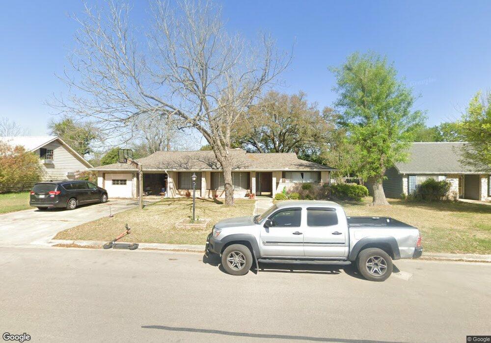 107 Oakridge Dr, San Marcos, TX 78666 - photo 1