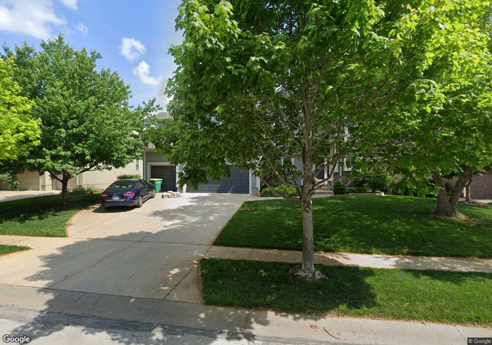 21706 W 99th St, Lenexa, KS 66220 - photo 1