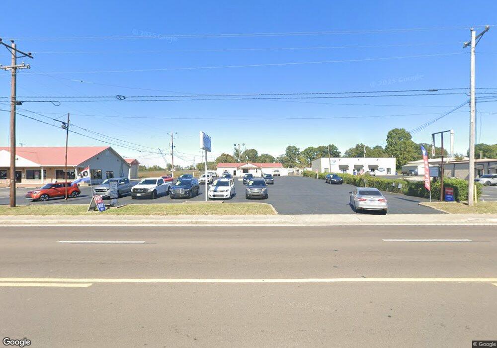 1303 Madison St, Shelbyville, TN 37160 - photo 1