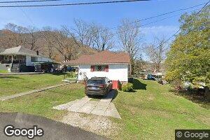 252 Oak St, Benham, KY 40807