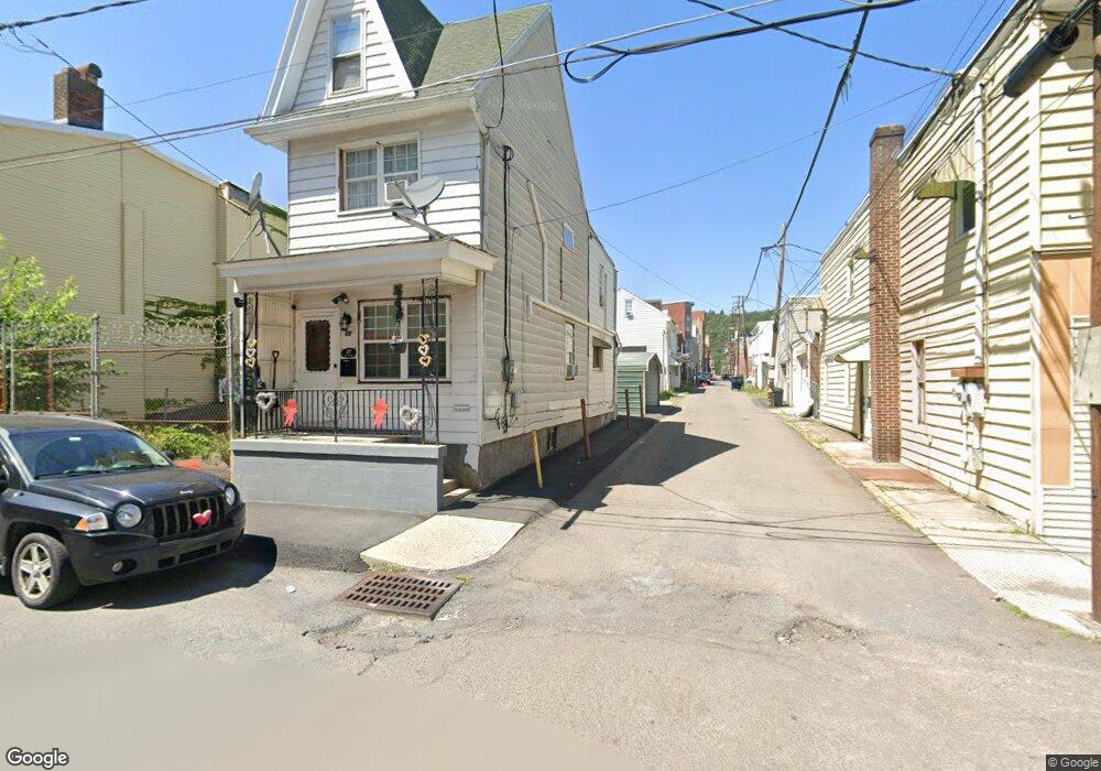 27 W Oak St, Shenandoah, PA 17976 - photo 1