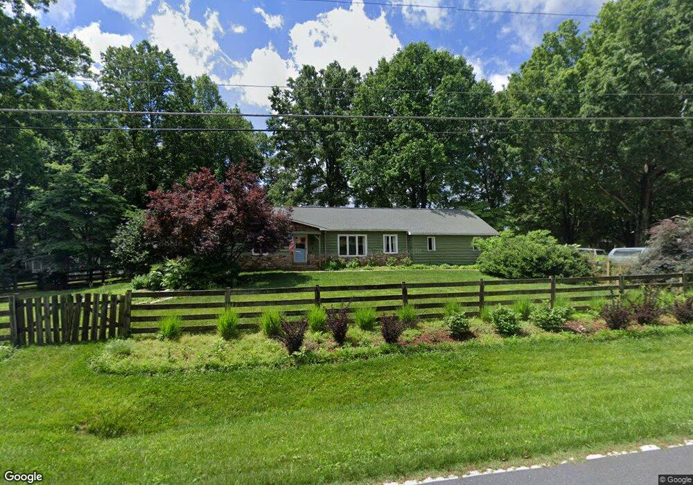 420 Beverly Dr, Statesville, NC 28625 - photo 1