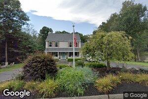 4 Chord Ln, Ivoryton, CT 06442