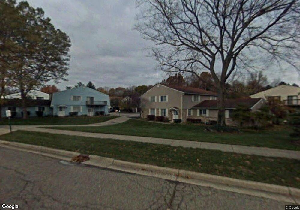 3930 Hunters Ridge Dr, Lansing, MI 48911 - photo 1