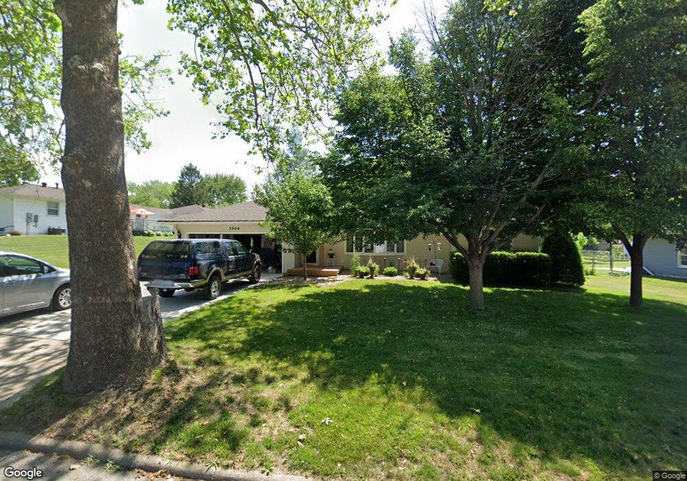 3304 Pridemore Dr, Cedar Falls, IA 50613 - photo 1