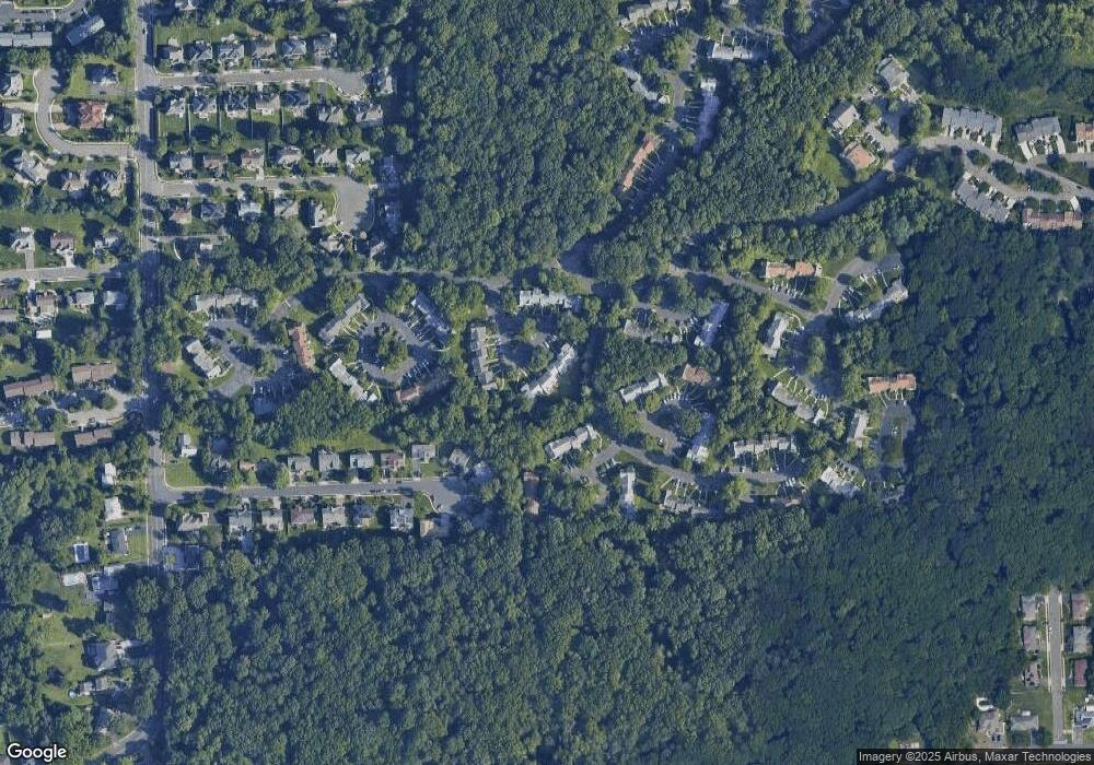 1006 Timber Oaks Rd, Edison, NJ 08820 - photo 1