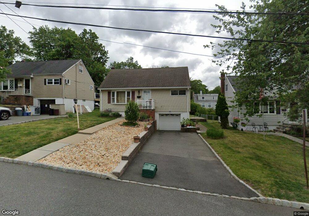 56 Phyllis Rd, West Orange, NJ 07052 - photo 1