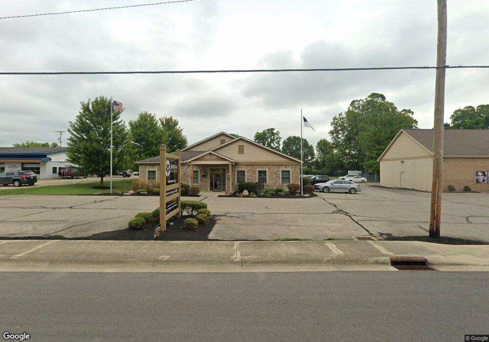 1350 N Court St, Circleville, OH 43113 - photo 1