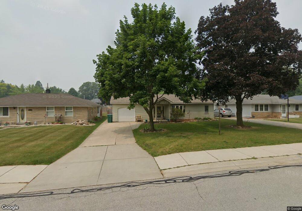 205 W Ben St, New Carlisle, IN 46552 - photo 1