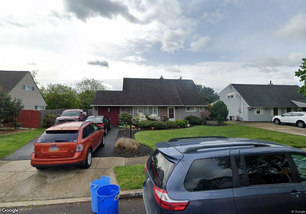 72 Queen Lily Rd, Levittown, PA 19057 - photo 1