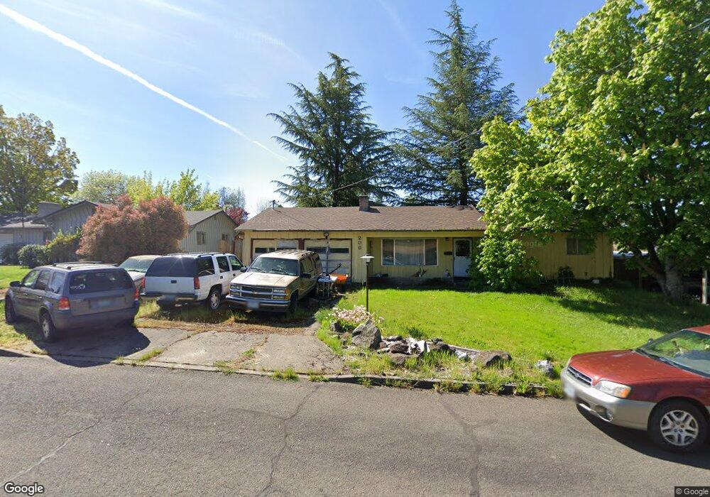 206 Princess Way, Central Point, OR 97502 - photo 1